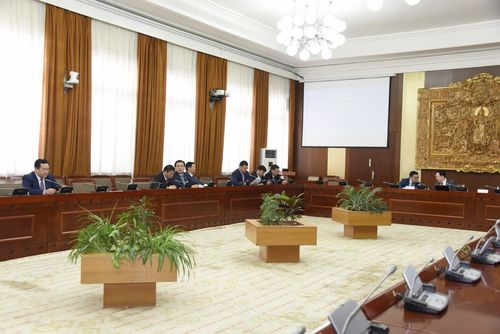 БОХХААБХ: Усны тухай хуулийн нэмэлт өөрчлөлтийн төслийг хэлэлцэхийг дэмжлээ